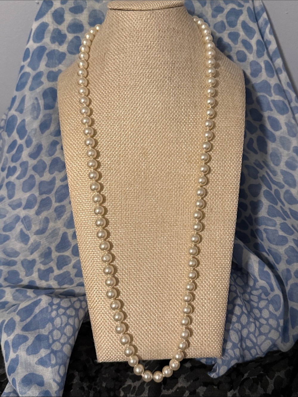 Classic Pearl Bead Necklace - Cream Pearlescent Strand